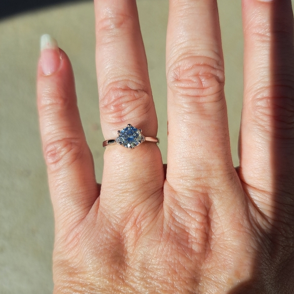 Brilliant Moissanite 1 ctw - Picture 7 of 8